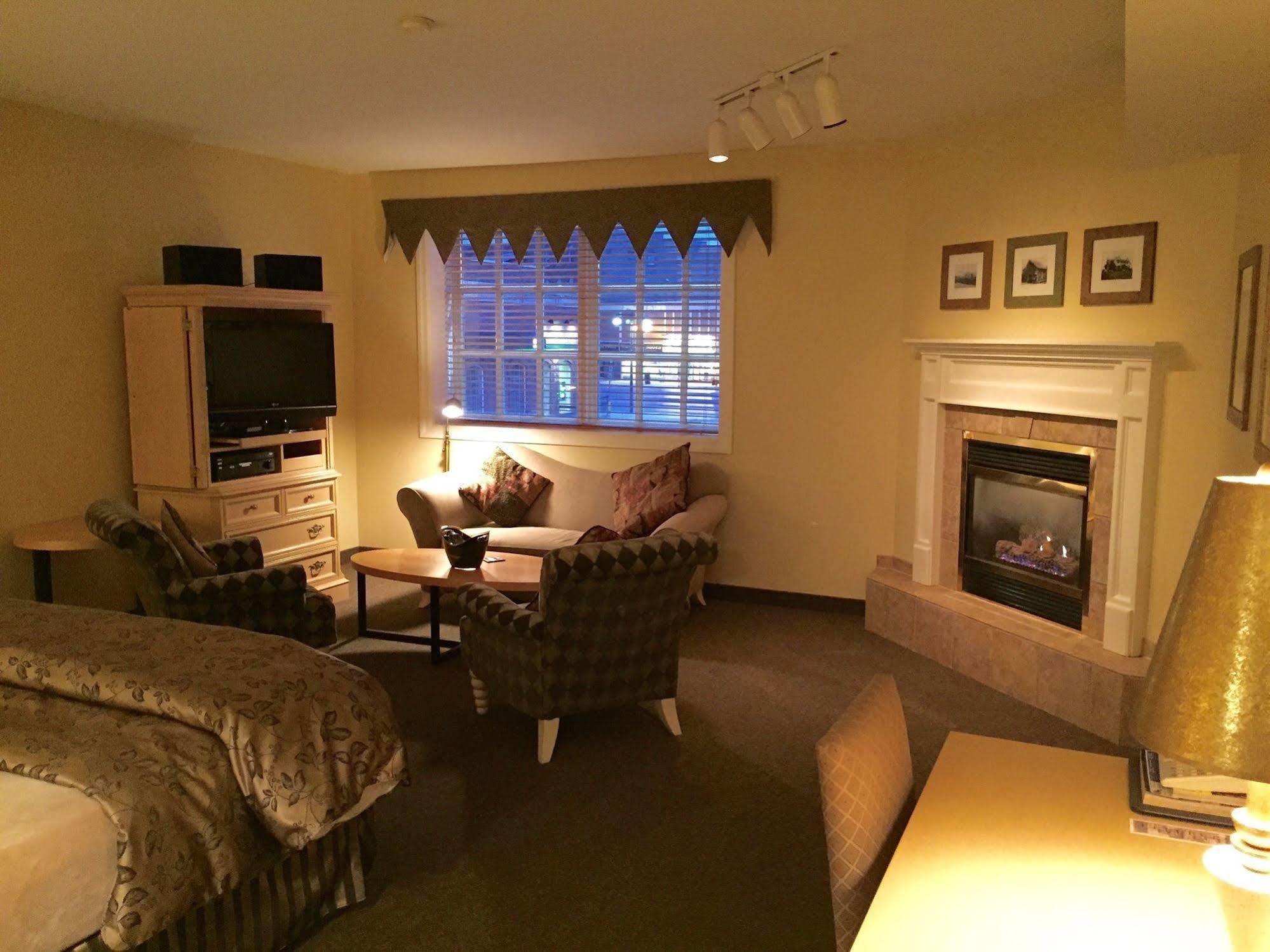 The Annex Room Suites Stratford Exterior foto
